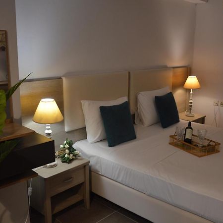 Aqua Mare Sea Side Rooms Nea Kallikrateia Kültér fotó