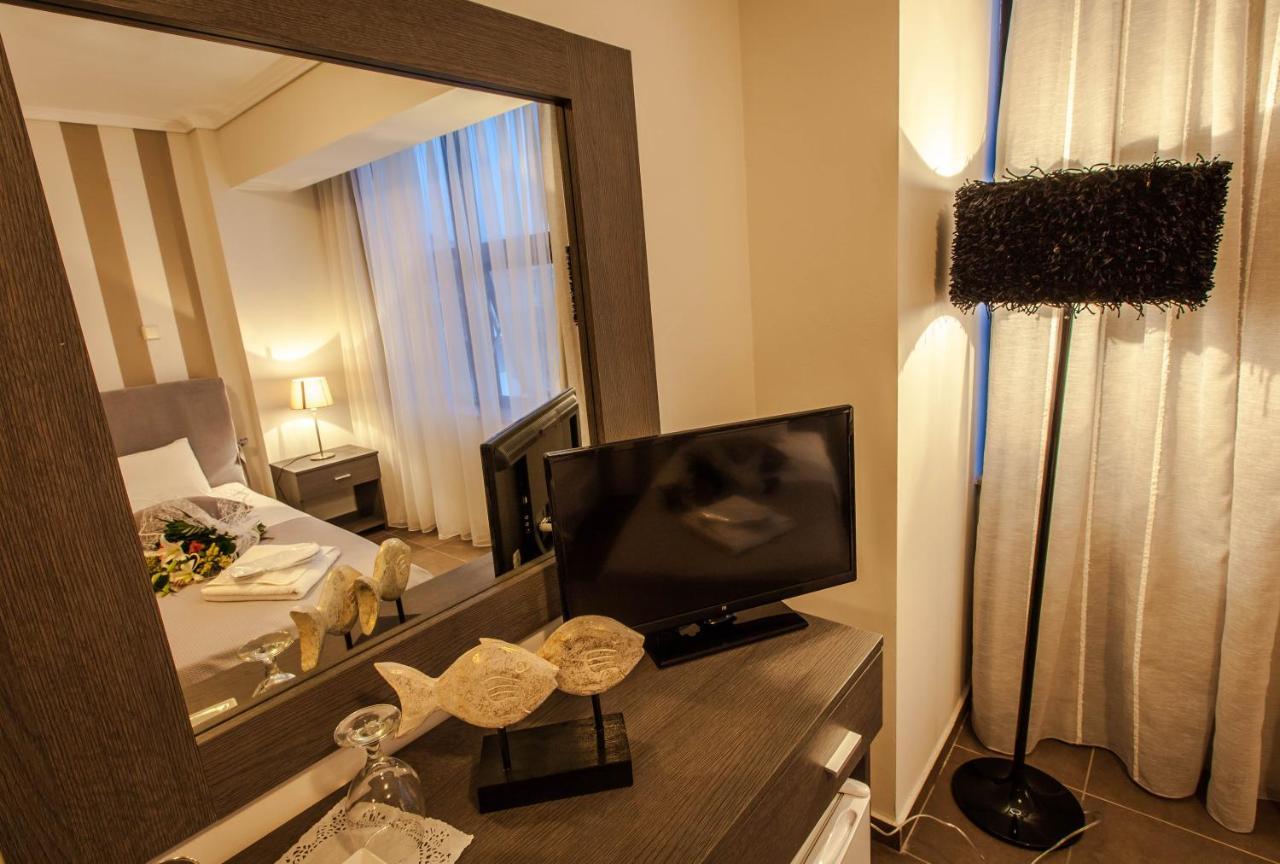 Aqua Mare Sea Side Rooms Nea Kallikrateia Kültér fotó