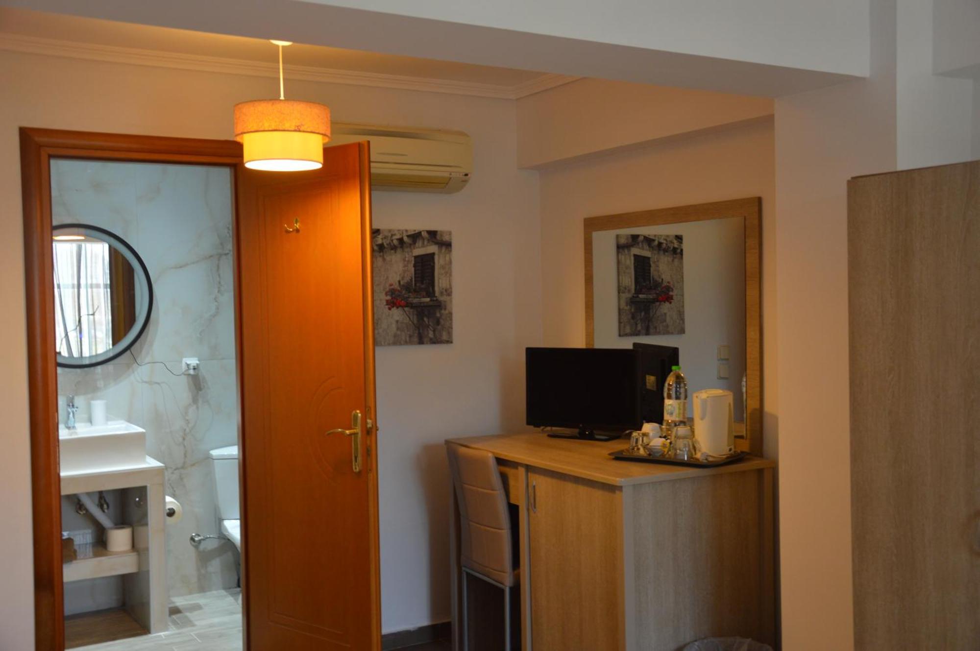Aqua Mare Sea Side Rooms Nea Kallikrateia Kültér fotó