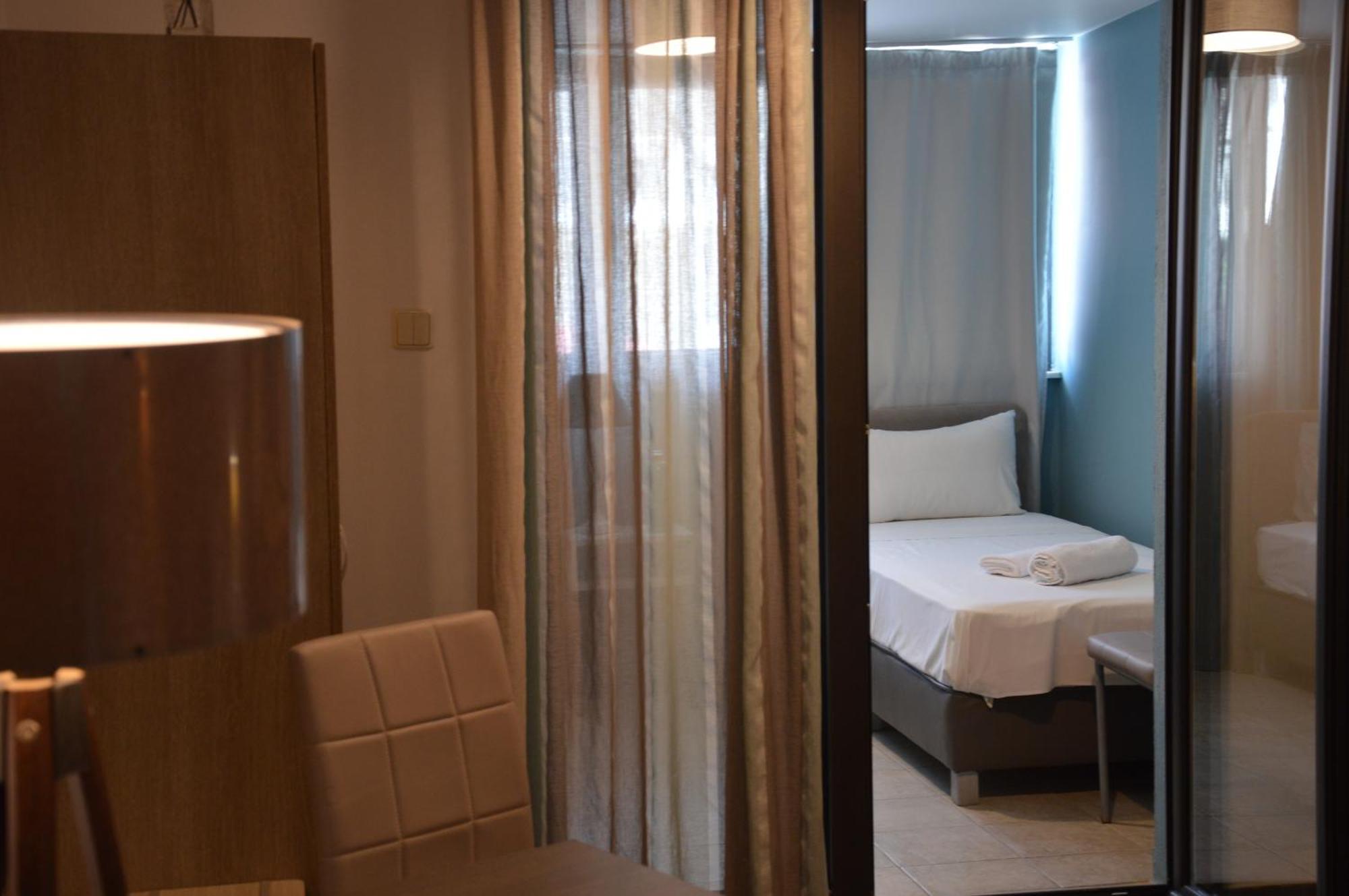 Aqua Mare Sea Side Rooms Nea Kallikrateia Kültér fotó