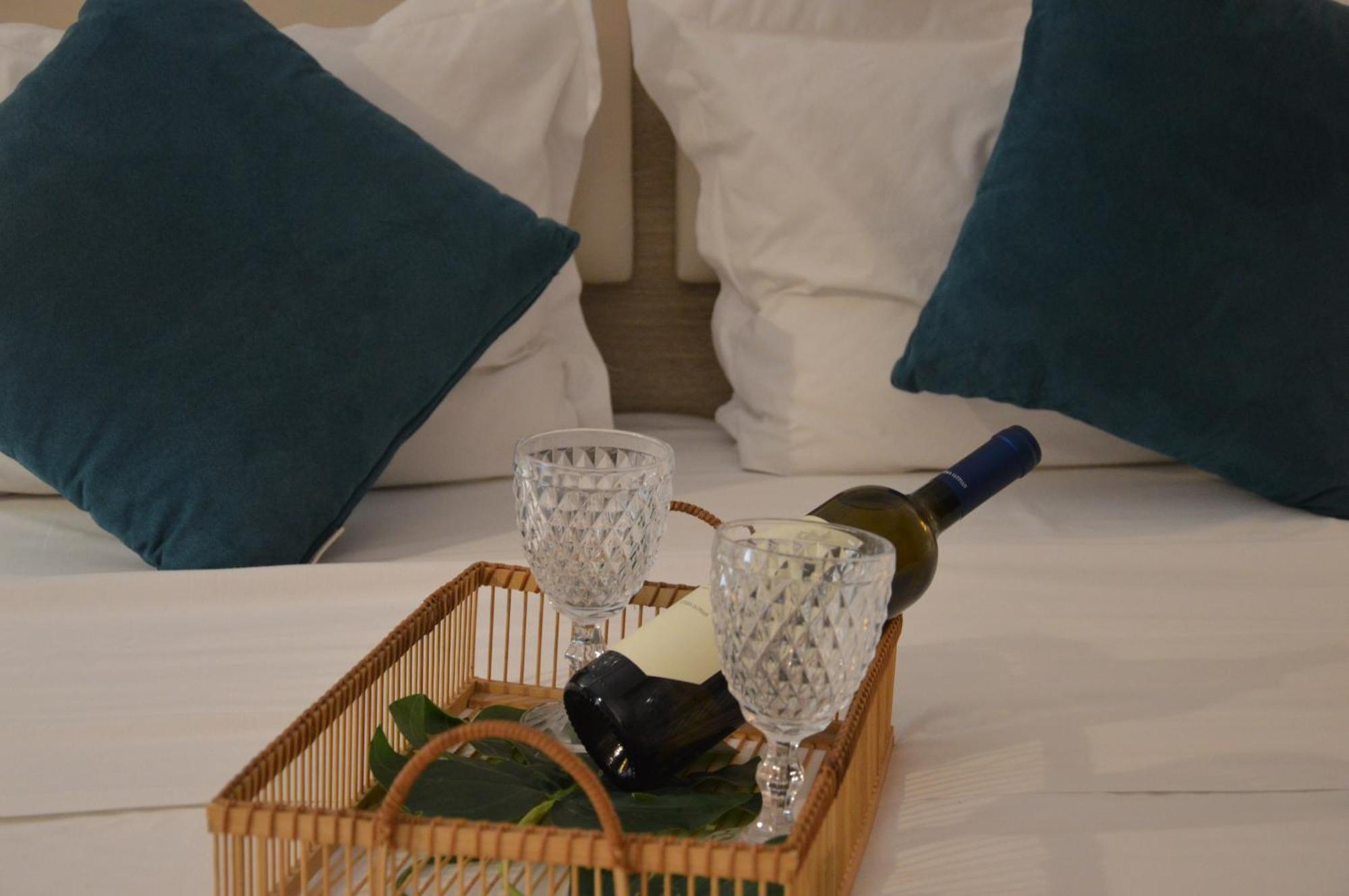 Aqua Mare Sea Side Rooms Nea Kallikrateia Kültér fotó