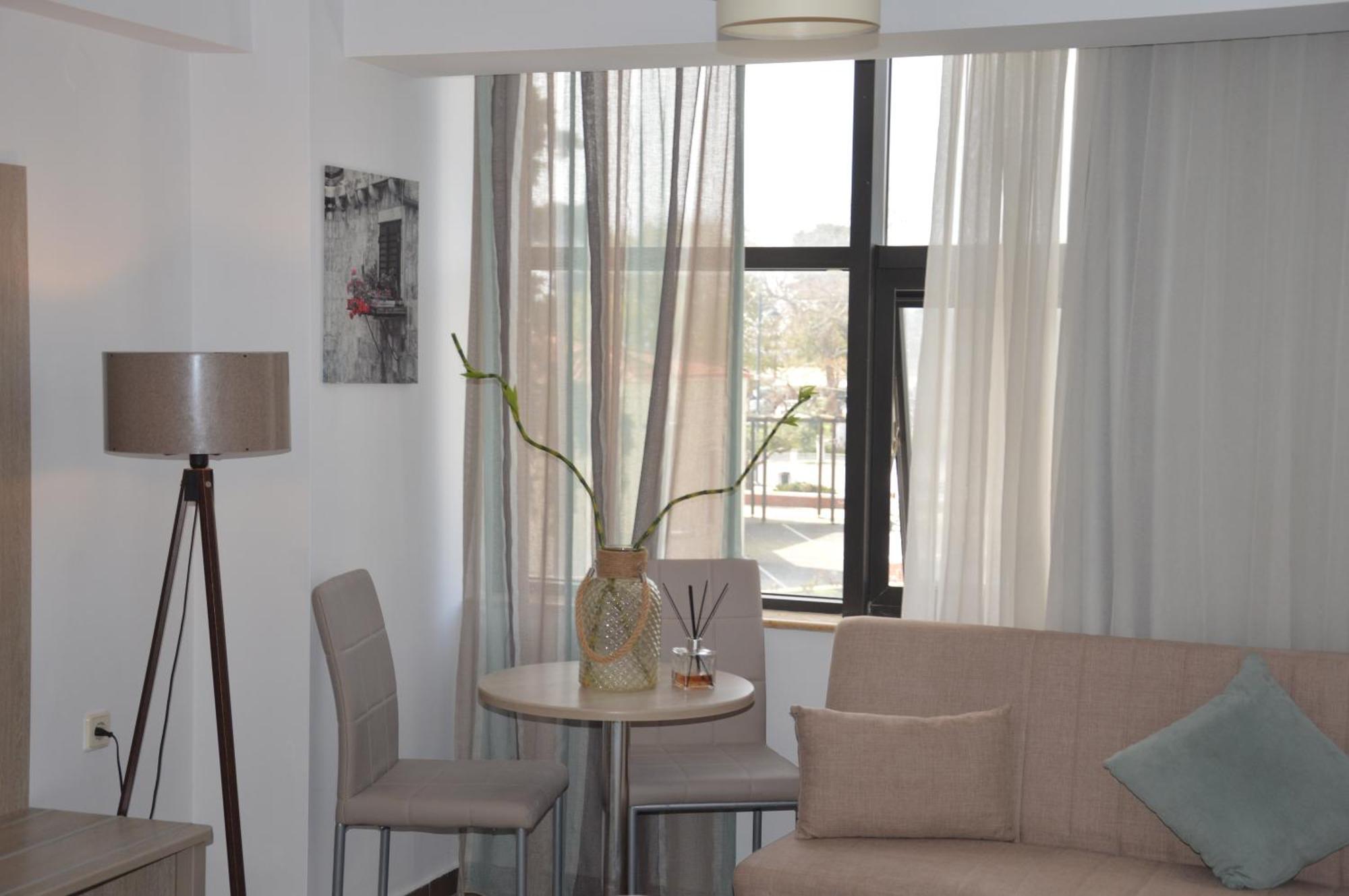 Aqua Mare Sea Side Rooms Nea Kallikrateia Kültér fotó